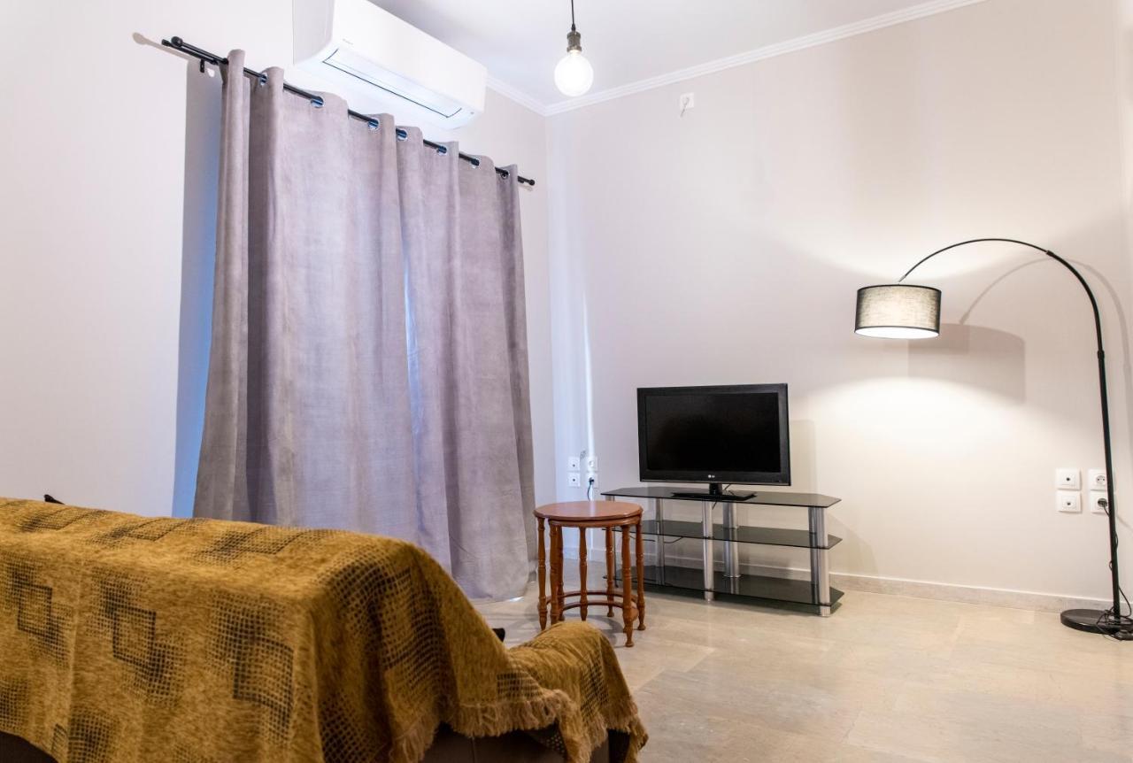 Walnut Home Apartment Near Ancient Olympia Kréstena Екстериор снимка