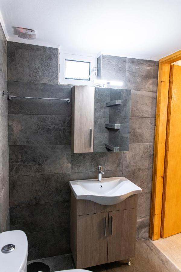 Walnut Home Apartment Near Ancient Olympia Kréstena Екстериор снимка