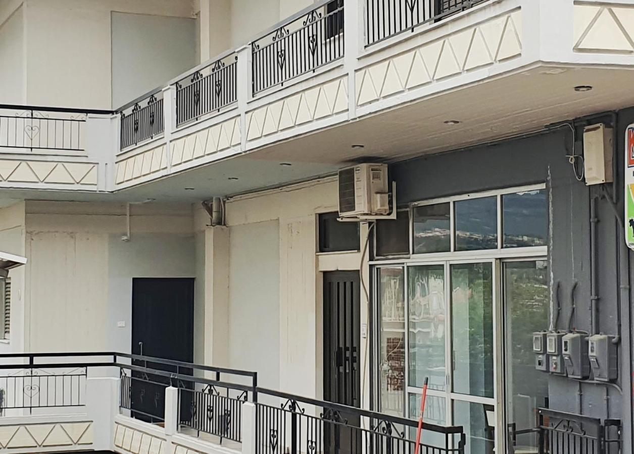 Walnut Home Apartment Near Ancient Olympia Kréstena Екстериор снимка